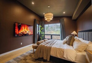 4 عدّة غرف نوم ومكتب ومكواة/لوح كي وسرير سفر