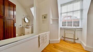 Towels, soap, toilet paper