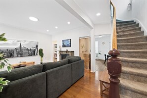 TV, fireplace - NYE Holiday Family • NYC Access • Free Parking (Jersey City)