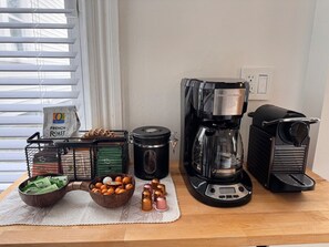 Dining - 2-Min Walk to NYC Bus   • 2-Story Home • Parking (Jersey City)