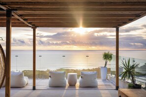 Terrace/patio - senti top luxury villa, serenity, comfort,and completly different experience.... (Santa Teresa)
