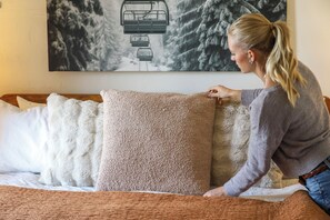 3 slaapkamers, een strijkplank/strijkijzer, wifi, beddengoed