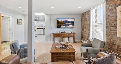 Downtown Pagosa Loft Family Fun & Mountain Charm