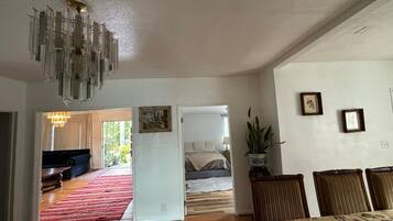 1 Schlafzimmer, Bügeleisen/Bügelbrett, kostenloses WLAN, Bettwäsche