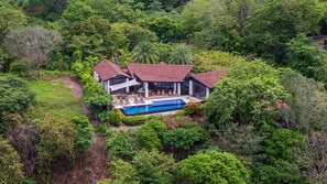Exterior - House in the Heavens with Panoramic Ocean Views (Playa Negra)