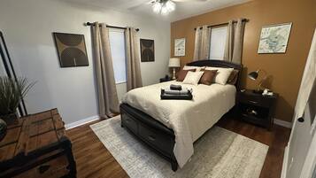 3 bedrooms, iron/ironing board, WiFi, bed sheets