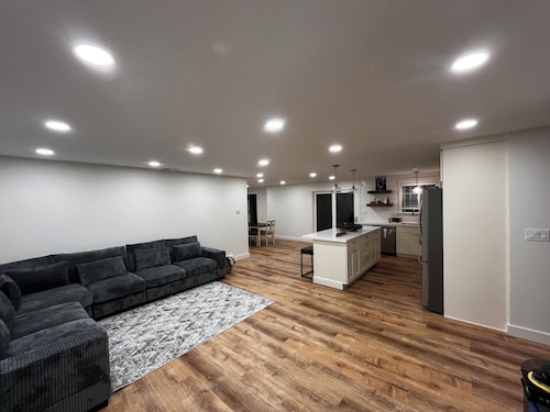 Nice 4-bedroom House Just Around Corner from University In Ellensburg