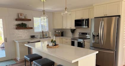 Nice 4-bedroom House Just Around Corner from University In Ellensburg