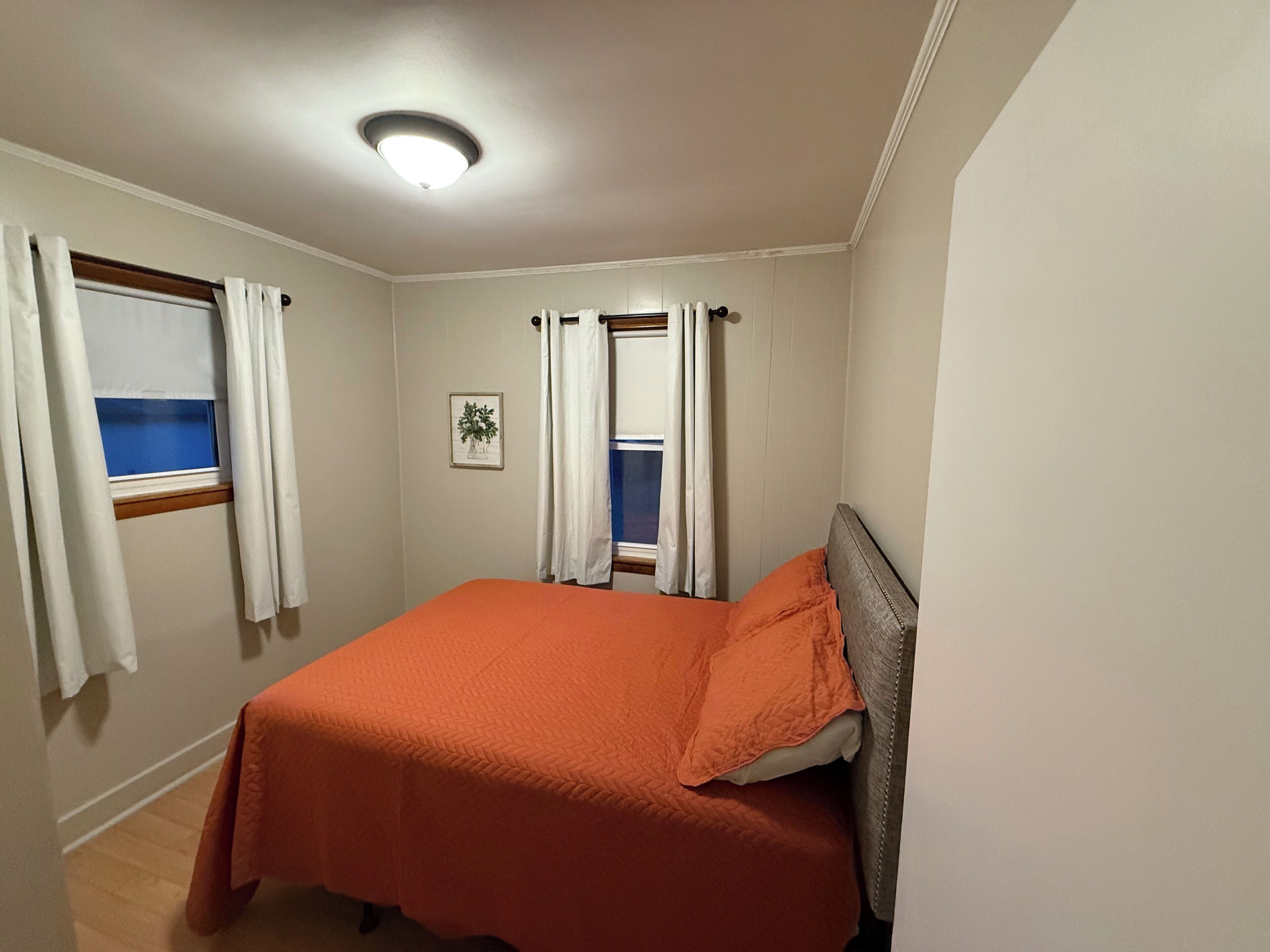 2 chambres, fer et planche à repasser, Wi-Fi, draps fournis