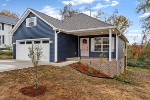 Exterior - Blueberry On Cherry - Scottsville, KY (Scottsville)