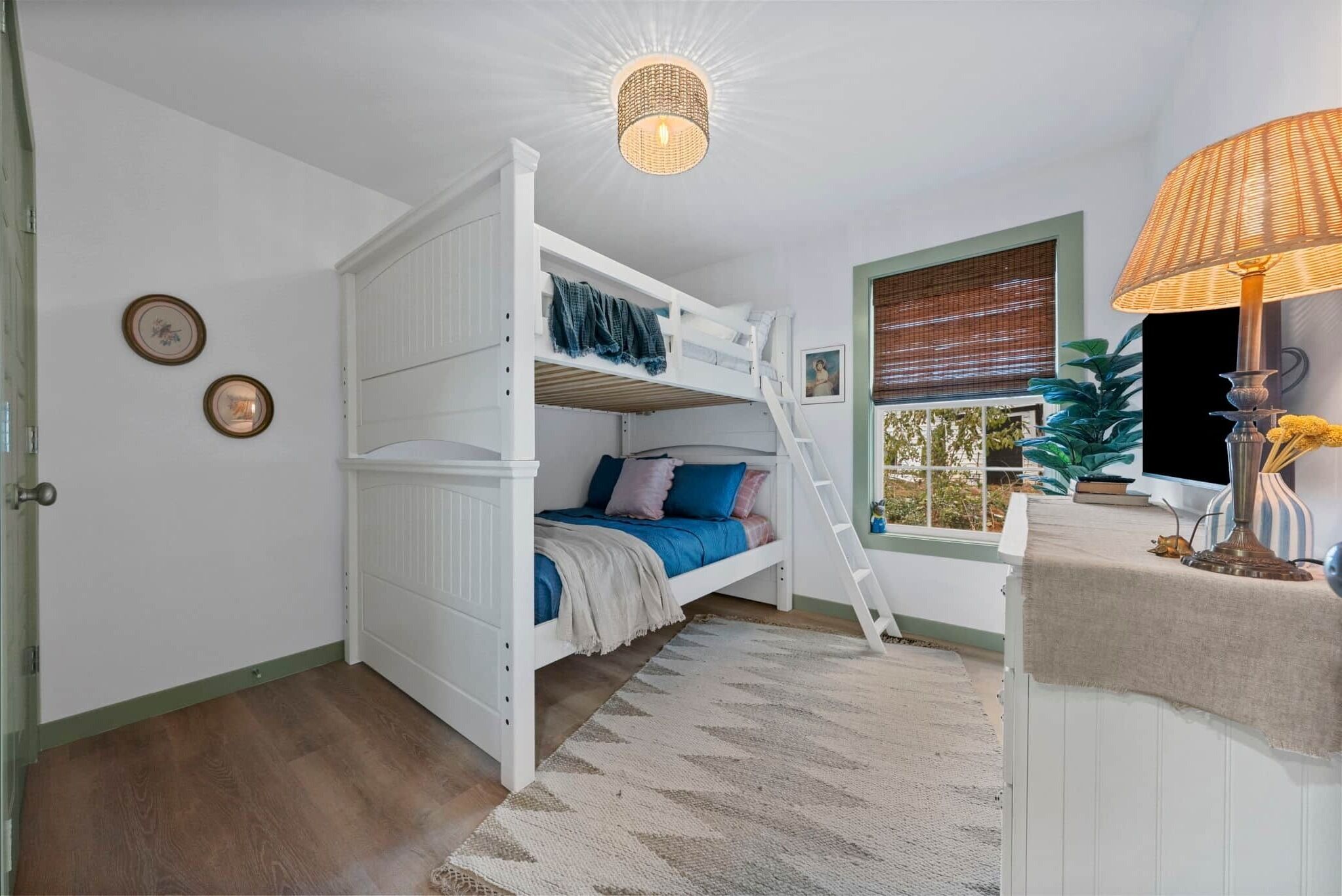 3 bedrooms, iron/ironing board, travel crib, WiFi