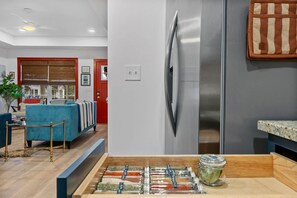 Interior - Blueberry On Cherry - Scottsville, KY (Scottsville)