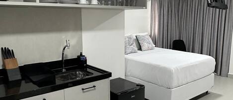 Estudio básico | Tabla de planchar con plancha y wifi gratis