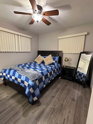 2 bedrooms, desk, iron/ironing board, free WiFi