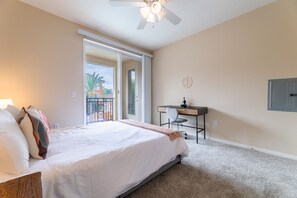 2 bedrooms, desk, iron/ironing board, travel cot - Charming Family Home | Heart of OC | Free Parking (Orange)