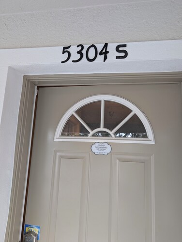 Vaulted Studio King Suite, 3rd Floor, Private Lanai - Clothing Optional