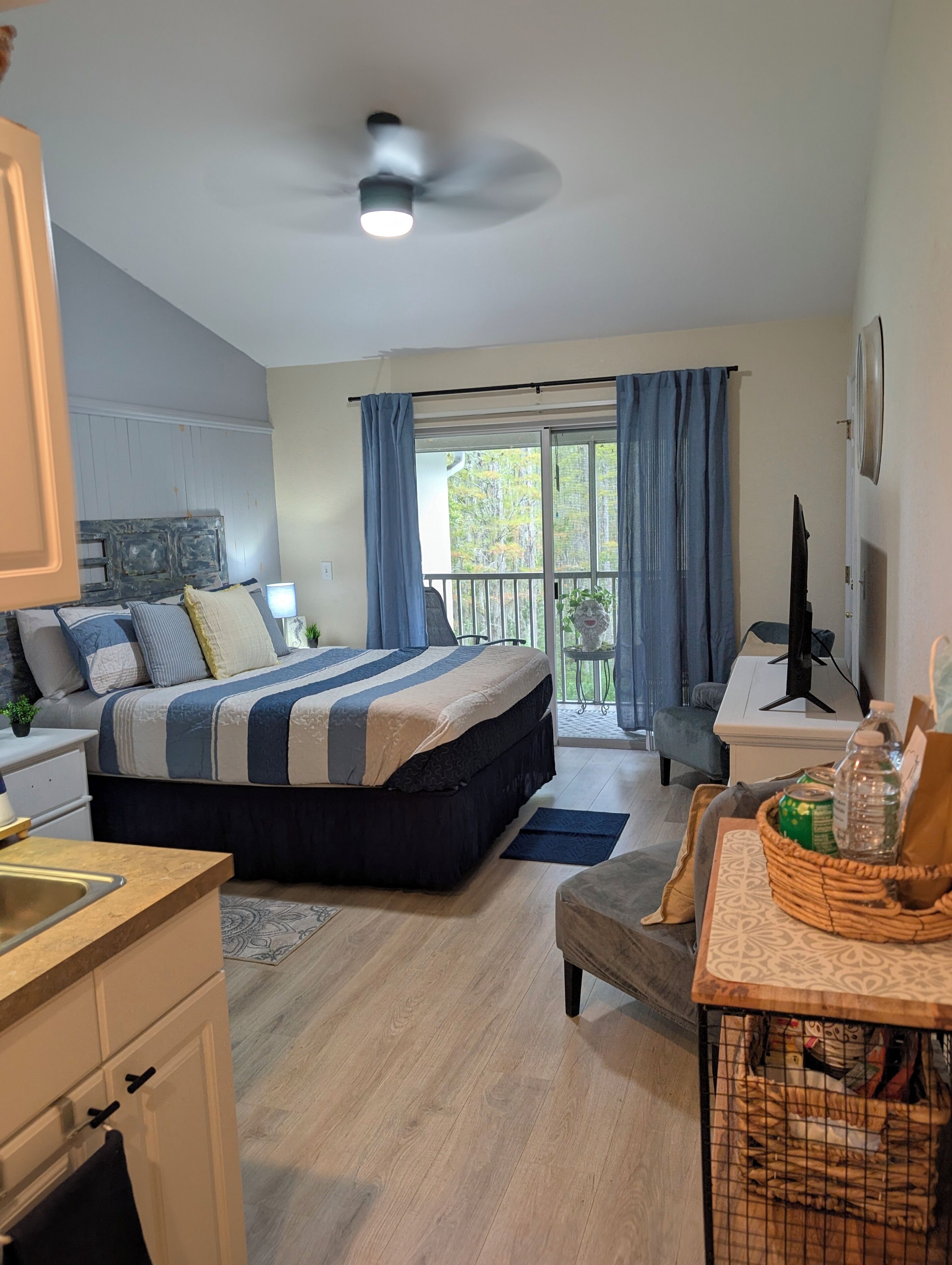 1 soverom, wi-fi (inkludert) og sengetøy