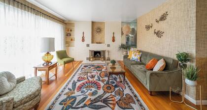 Spacious, Retro Charm, Mid-Century, Fenced Yard, BBQ, Family Friendly, Central!