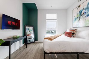 2 bedrooms, desk, iron/ironing board, travel cot - SkyLoft Oasis Stunning DTLA Views & Modern Comfort (Los Angeles)