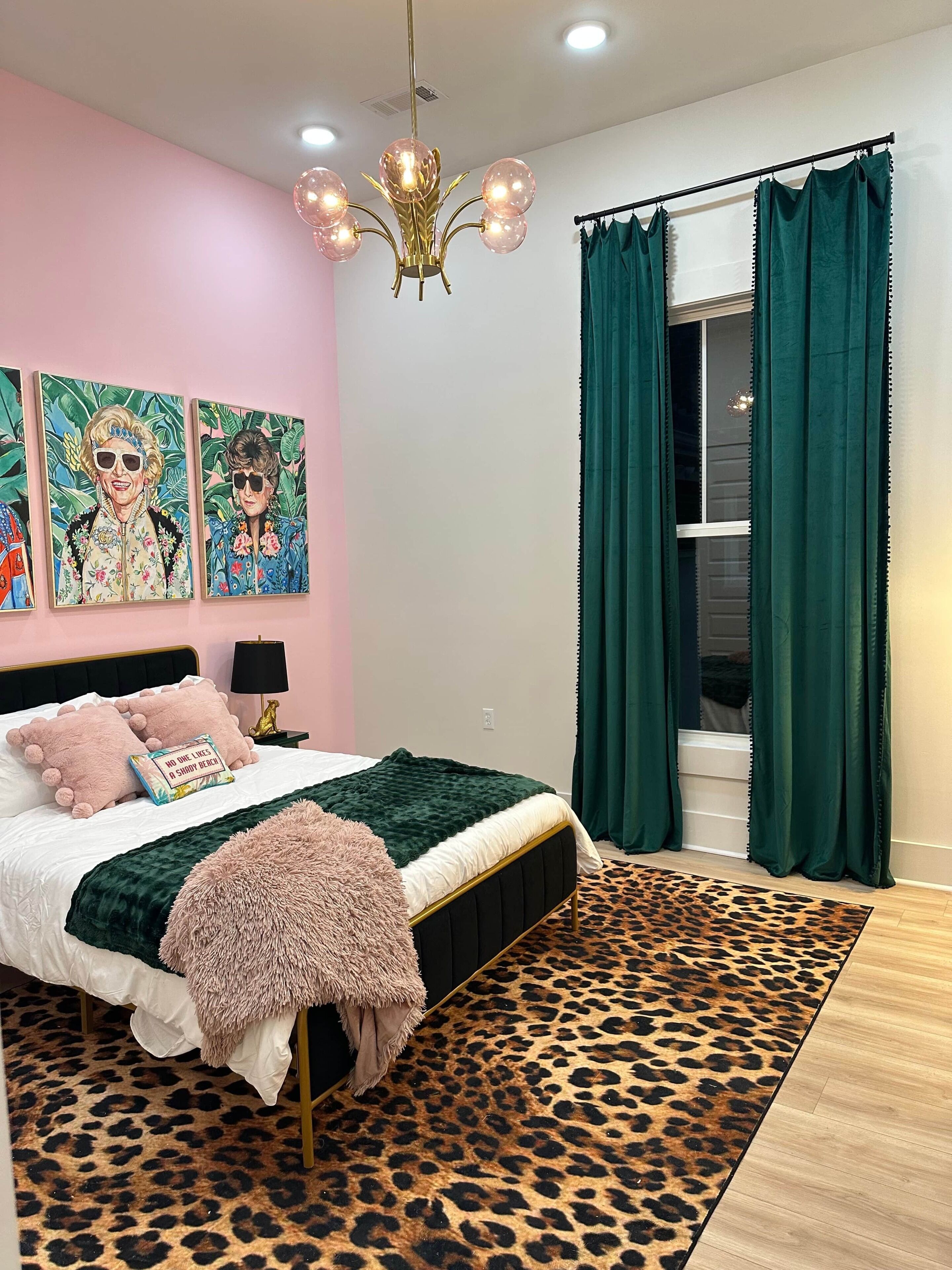 4 habitaciones, tabla de planchar con plancha y wifi gratis 