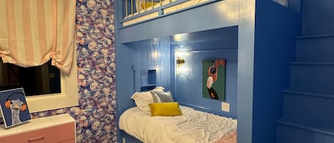 4 Schlafzimmer, Bügeleisen/Bügelbrett, kostenloses WLAN, Bettwäsche