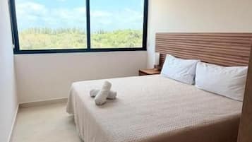 Family Apartment, 2 Bedrooms, Balcony, City View | Wi-fi percuma, cadar katil