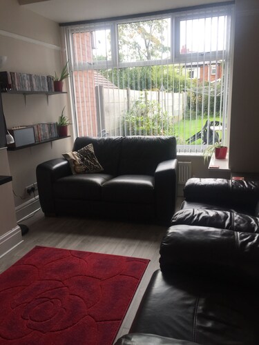 Traditional Family Home, Driveway & Gardens -  Preston, Samlesbury, M6, M55,M61,