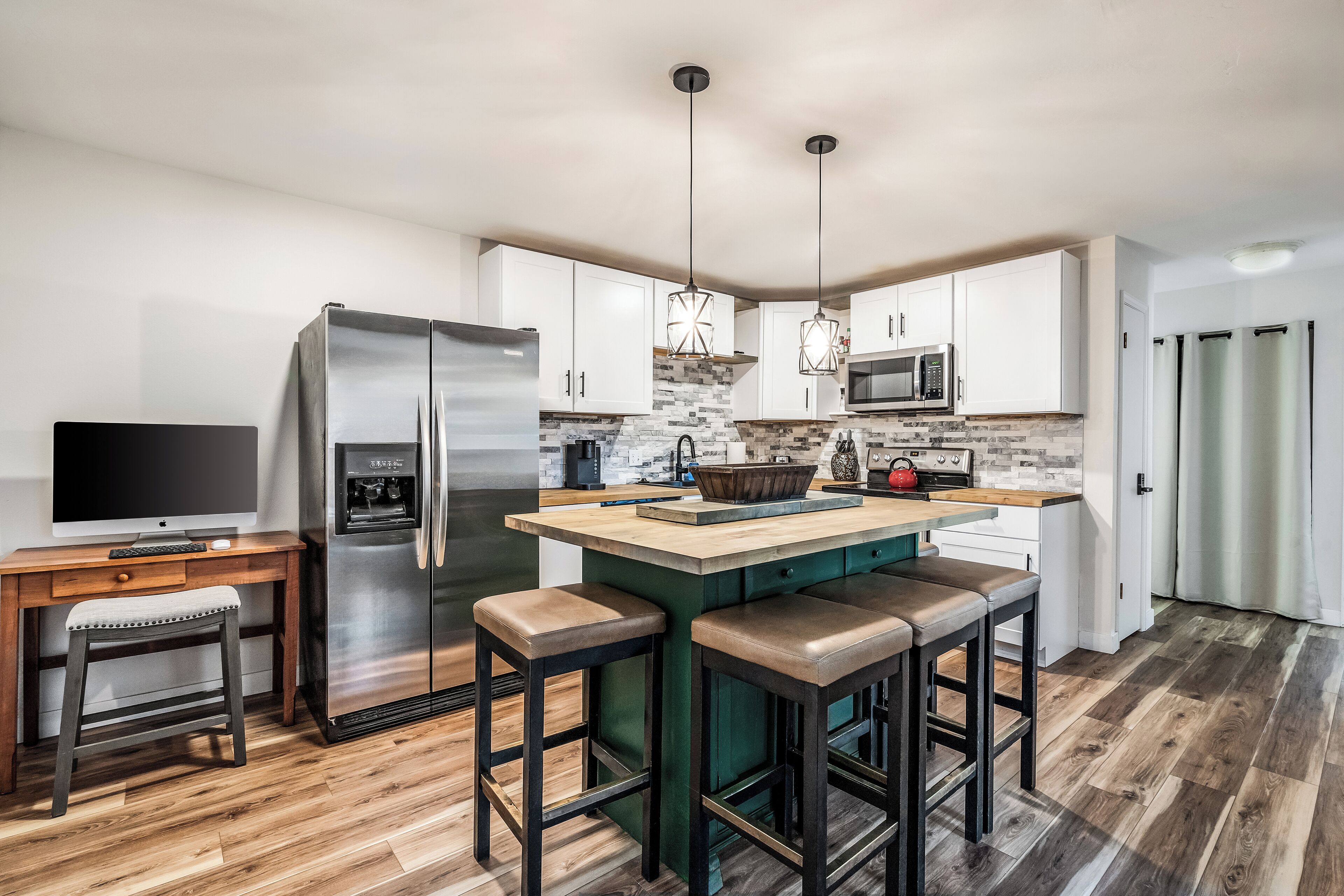 Microonde, forno, piano cottura, lavastoviglie