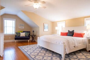 4 Schlafzimmer, Bügeleisen/Bügelbrett, Bettwäsche