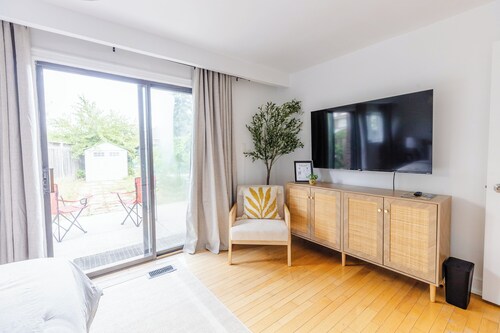 Private 2-BR Suite w/ Patio