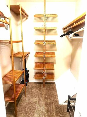 Interior - Fort Myers 2-Bedroom, 1.5-Bath Town House (Villas)