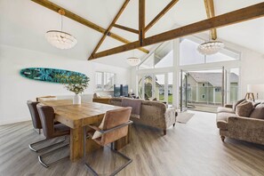 3 bedrooms, desk - Host Stay Bay View Lodge (Chathill)