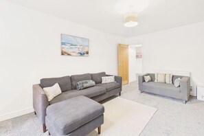 Apartment | 3 bedrooms - Host Stay Alnmouth Suite (North Shields)