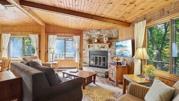 TV, fireplace
