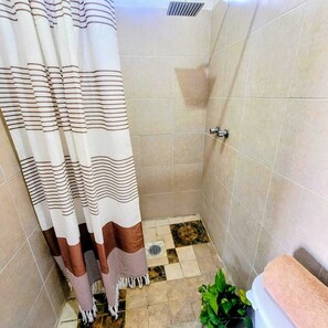 Towels, toilet paper - Local neighborhood King size bed 15 min malecon and airport Puerto Vallarta (Puerto Vallarta)