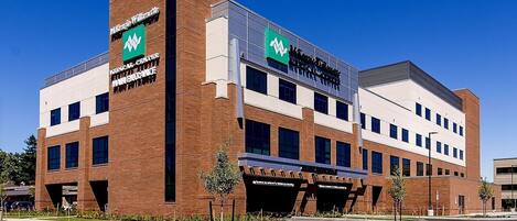 المنشأة من الخارج