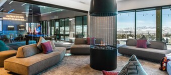 Canyon Haus 329 | Modern Studio | Valley View | Heated Pool | Hot Tub | WiFi