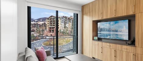 Smart TV, videogiochi, studio