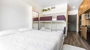 1 Schlafzimmer, Schreibtisch, Bügeleisen/Bügelbrett, kostenloses WLAN