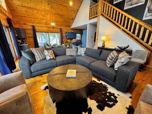 Smart-TV, peis, fotballspill og bøker