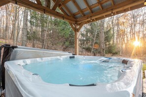 مغطس سبا خارجي