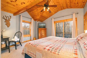 4 bedrooms, desk, iron/ironing board, free WiFi - Pine Loom Lodge ~ Hot Tub, Dog Friendly, Game Rm, 4 BR, Near Lake, Slopes & Golf (Oakland)
