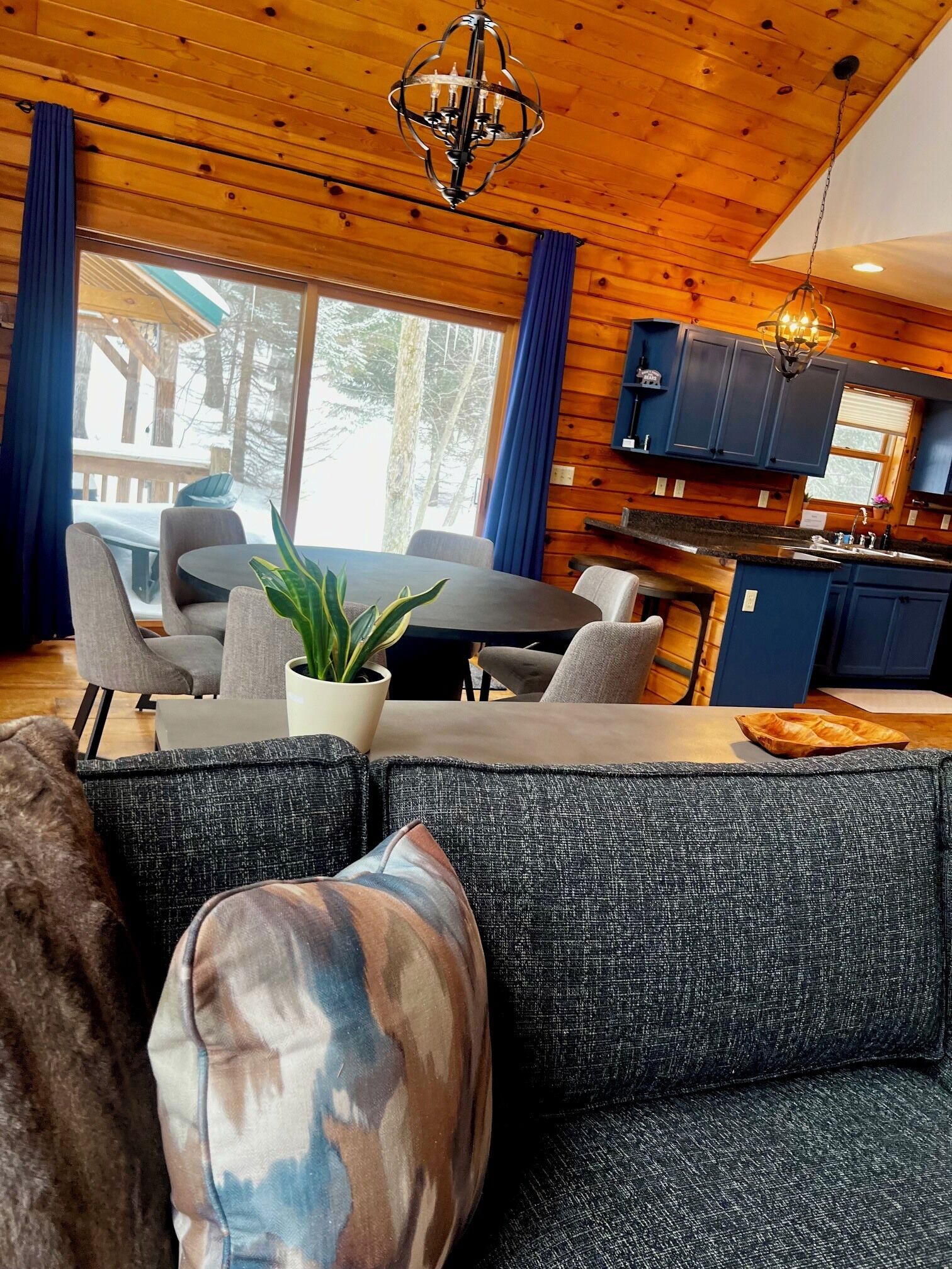 Smart TV, fireplace, foosball, books