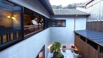 Escritorio y wifi gratis