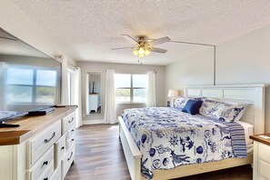 2 habitaciones, tabla de planchar con plancha y cuna de viaje