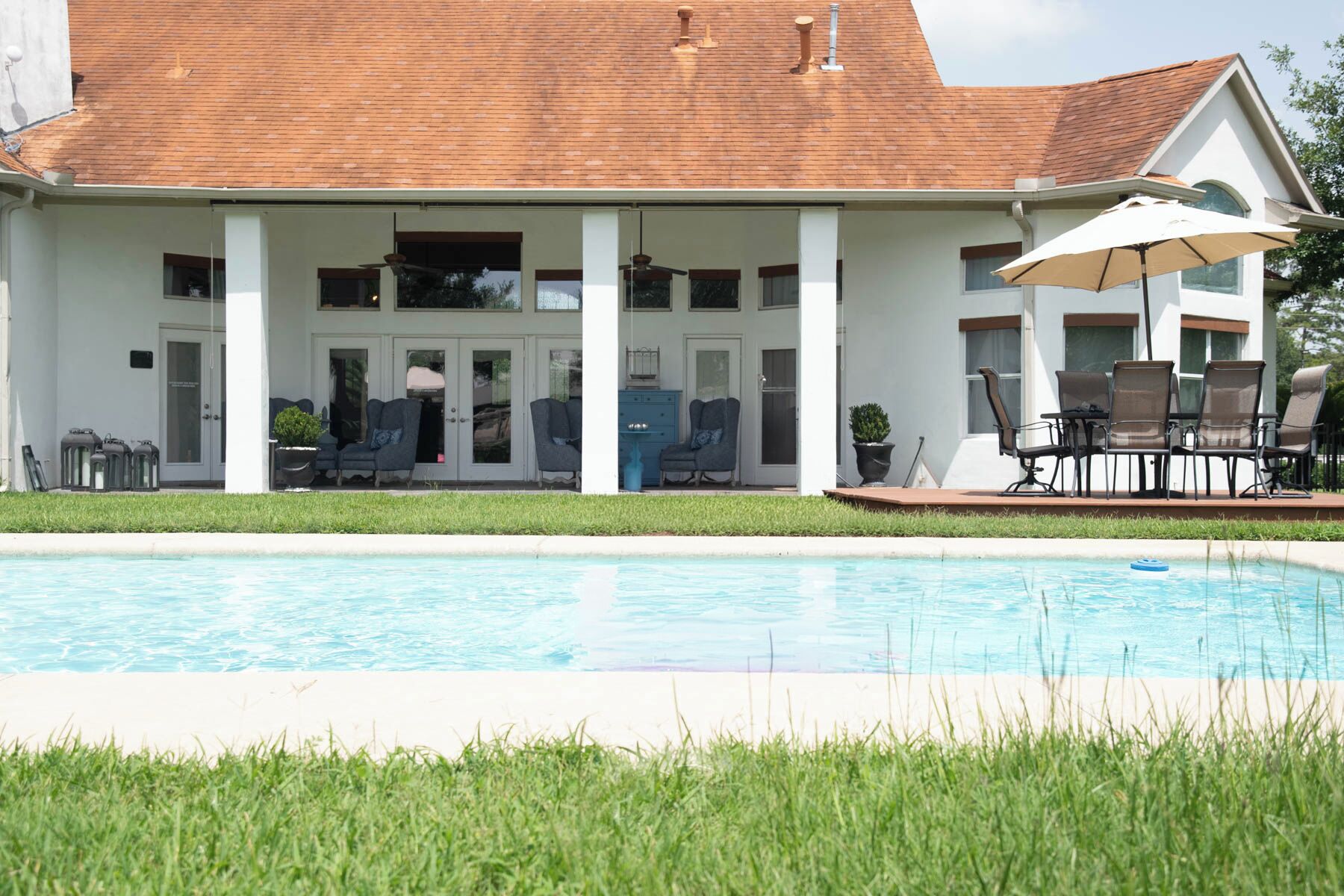 Individually decorated, free WiFi