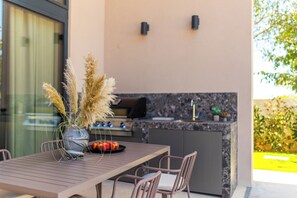 Outdoor dining - Villa Terza (Istria - Žminj) (Žminj)