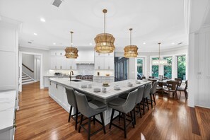 Fridge, microwave, oven, stovetop - RENOVATIONS for 2026! Amazing Home on ROYAL BEACH Kiawah, Private pool, Easy boardwalk access! (Kiawah Island)