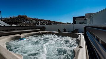 Bain à remous extérieur