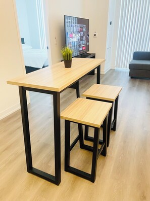 1 chambre, fer et planche à repasser, Wi-Fi gratuit, draps fournis